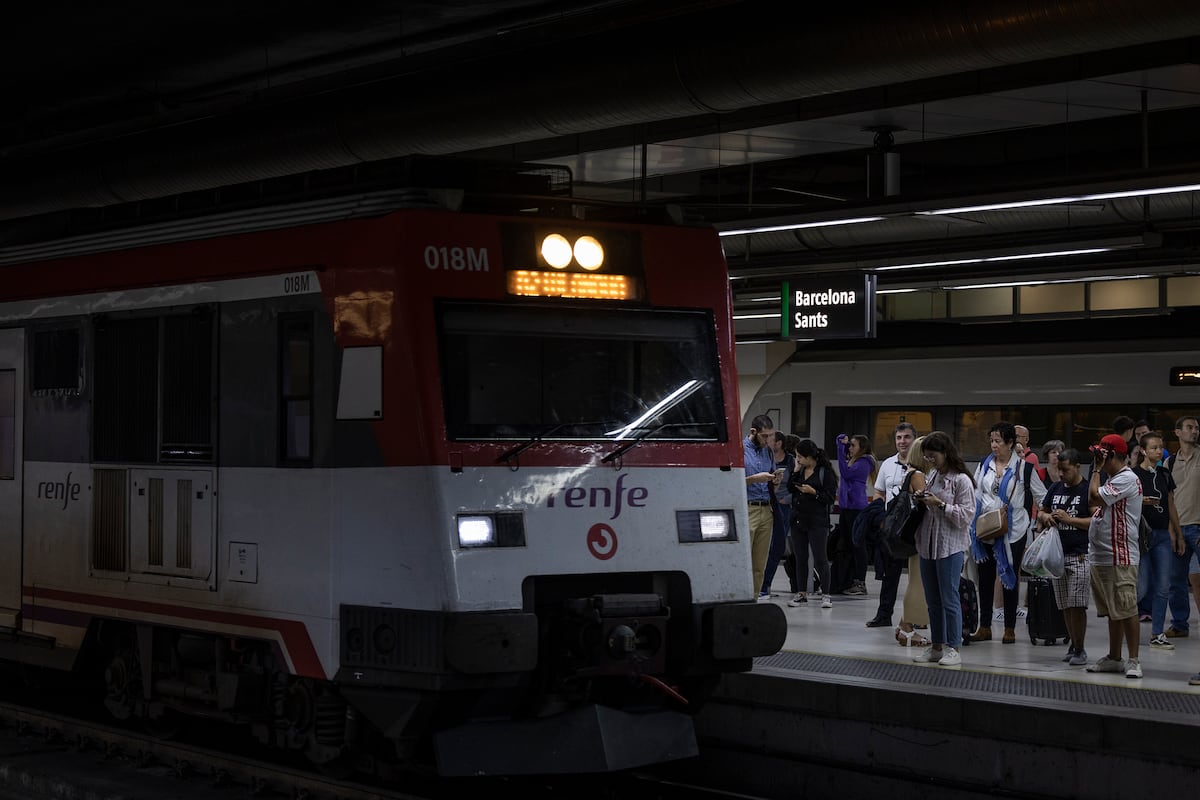 Una mujer da a luz en un andén de la estación de Sants de Barcelona