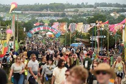 Asistentes a la nueva edición de Glastonbury este miércoles.