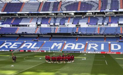 Entrenamiento del Atlético de Madrid en el Bernabéu.