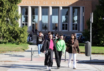 Alumnos de la Universidad Complutense de madrid, el pasado jueves.