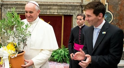 El papa Francisco recibió en un par de ocasiones a Lionel Messi.