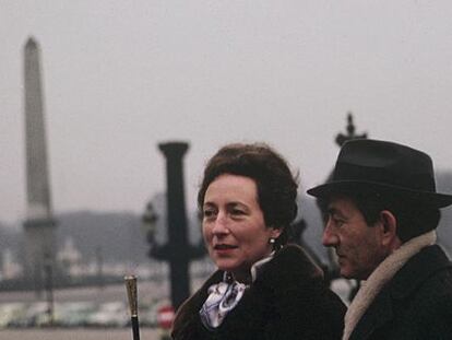  Gloria de Ros y Dionisio Ridruejo en un viaje a Paris en el a&ntilde;o 1962.