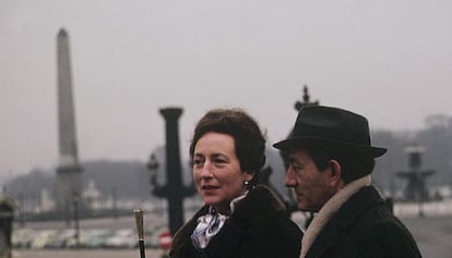  Gloria de Ros y Dionisio Ridruejo en un viaje a Paris en el a&ntilde;o 1962.