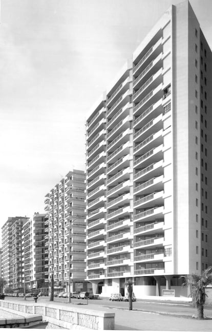El arquitecto Antonio Lamela diseñó este bloque de 16 plantas que se terminó de construir en 1972.