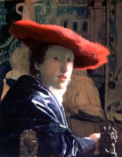 Johannes Vermeer fue un artista de escasísima produccción. En la imagen, "Mujer con sombrero rojo", una obra que el maestro holandés realizó entre 1655 y 1666.