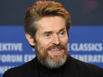 Willem Dafoe no início da sua entrevista coletiva em Berlim