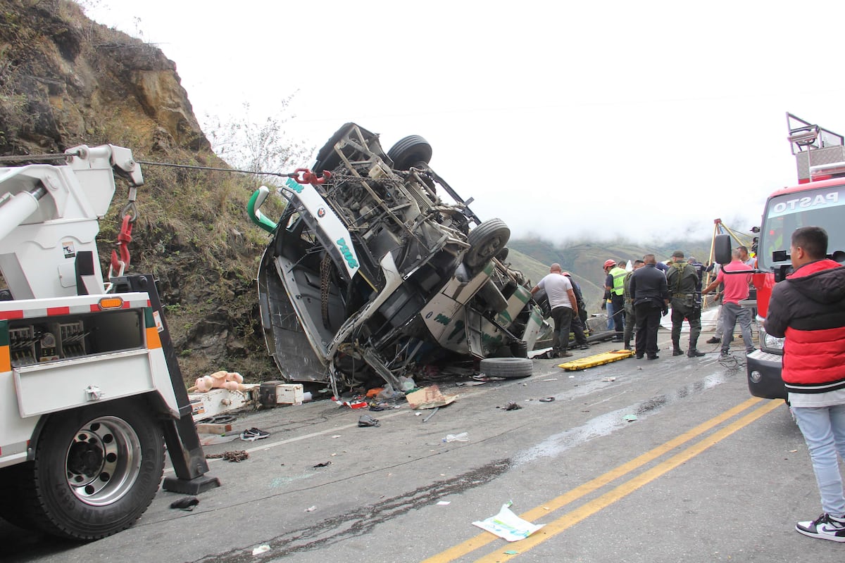 Al menos 20 muertos y 14 heridos en un accidente de tránsito en el sur ...