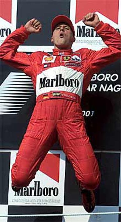 Michael Schumacher se confirmó ayer como uno de los pilotos más grandes de todos los tiempos al conseguir el cuarto título mundial de su carrera.