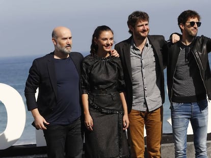 Javier Cámara, Miren Ibarguen, Gorka Otxoa y Julián López, en San Sebastián.