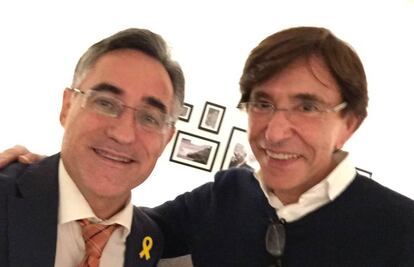 El selfie de la discordia entre el eurodiputado Ramon Tremosa y el ex primer ministro belga Elio di Rupo.