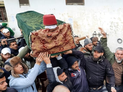 Funeral de Omar Tayba (29 años) este jueves en la norteña ciudad libanesa de Trípoli.