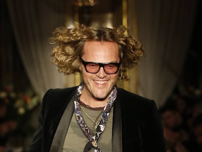 Peter Dundas, tras el desfile de su colecci&oacute;n oto&ntilde;o/invierno de hombre para Roberto Cavalli en Mil&aacute;n, el pasado enero.