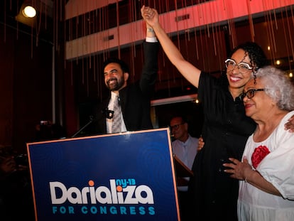 La victoria de los candidatos apoyados por Mamdani reabre la batalla entre los demócratas ante las elecciones de noviembre