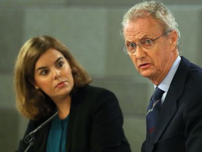 La vicepresidenta Soraya Sáenz de Santamaría i el ministre de Defensa, Pedro Morenés.