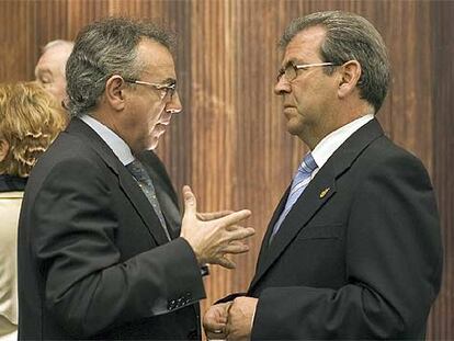Miguel Sanz, presidente del Gobierno de Navarra, y Vicente Ripa, delegado del Gobierno, el jueves pasado.