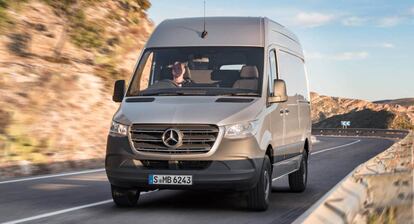 Mercedes-Benz Sprinter.