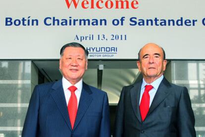 Emilio Botín, presidente del Santander, fue recibido por el de Hyundai, Mong-koo Chung, en la sede de la empresa coreana en Seúl.