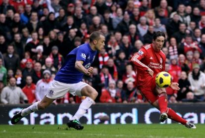 Fernando Torres, durante su partido número 100 con el Liverpool en la <i>Premier</i>.