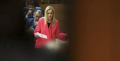 Cristina Cifuentes, en una reciente intervención en el pleno de la Asamblea de Madrid