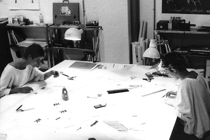 Gallén, en el espacio del colectivo de diseñadores La Nave, en 1985.