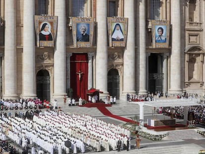 Irmã Dulce é canonizada no Vaticano.