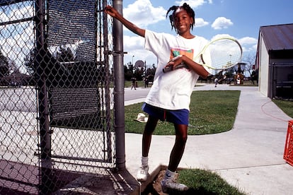 La niña que posaba con diez años en las pistas del barrio de Compton en California se ha alzado como la deportista más influyente en la industria de la moda del último siglo.