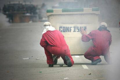 Protesta de los trabajadores de Astilleros de Sevilla en noviembre de 2004.