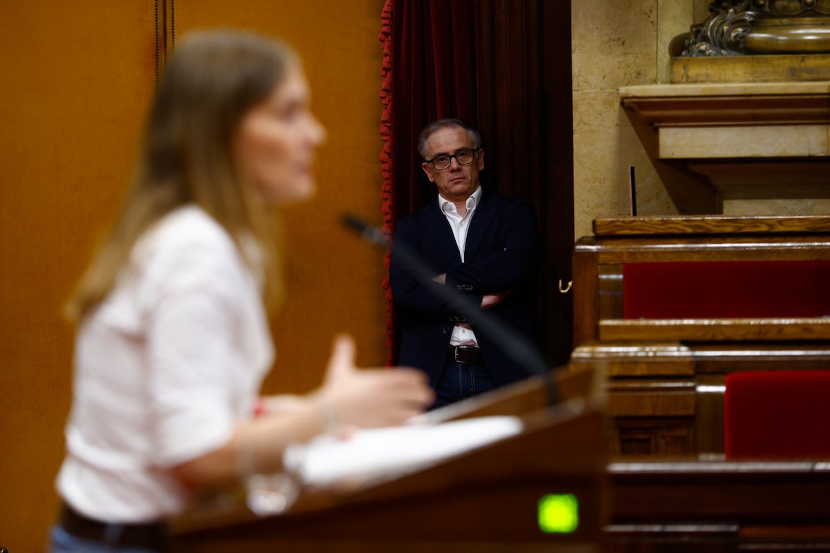 Esquerra y Comunes escenifican exigencia al Govern con Rodalies y la financiación