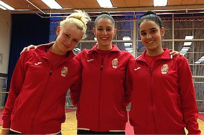 Eugenia Onopko, Carolina Rodr&iacute;guez and Andrea Pozo.