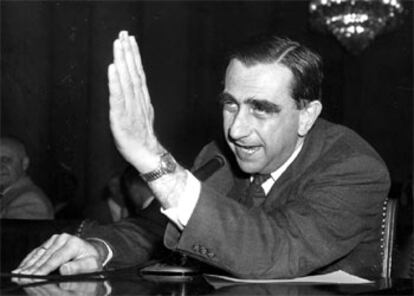 Teller, en una comparecencia ante el Senado en 1957.