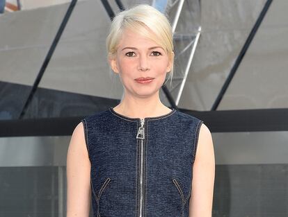 michelle williams front-row louis vuitton 2015 cover