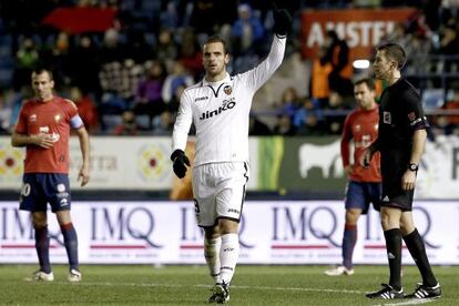 Soldado festeja su gol a Osasuna.