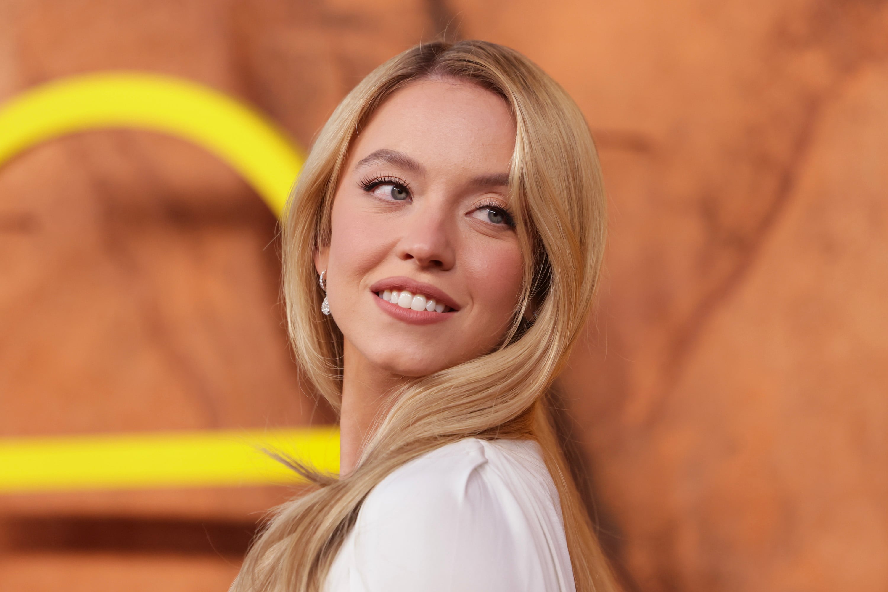 Sydney Sweeney o cómo utilizar el ‘marketing’ para generar conversación: ahora, se desnuda para un anuncio de una casa de apuestas