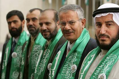 Candidatos del grupo integrista Hamás para las elecciones legislativas palestinas.