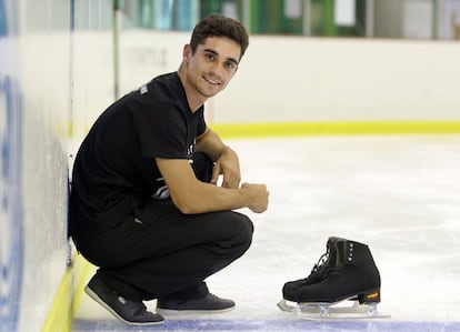 Javier Fernández posa antes de entrenarse en Valdemoro.