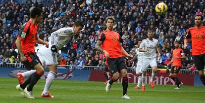 James marca el primer gol del Madrid a la Real.