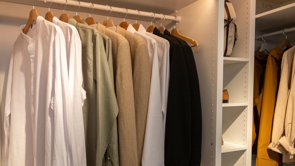 Despídete del olor y humedad en tu armario con este método que arrasa en ventas.