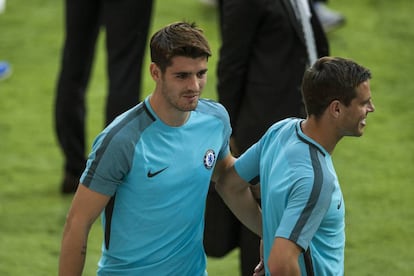 Los jugadores españoles del Chelsea durante el entrenamiento previo al partido de Liga de Campeones