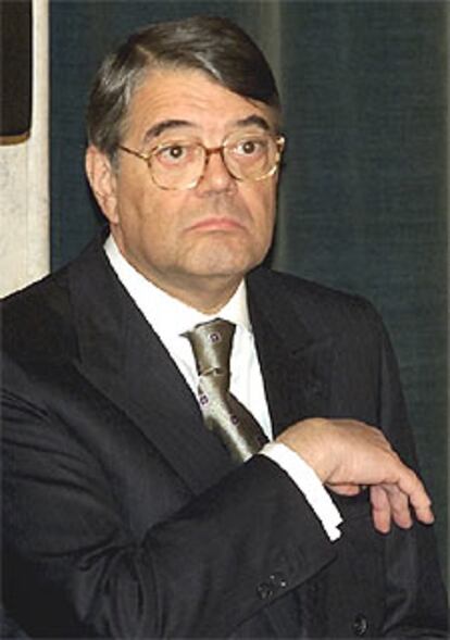 António Martins da Cruz, al jurar su cargo en abril de 2002.