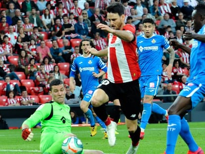 Aduriz, en el duelo ante el Getafe de este ejercicio.