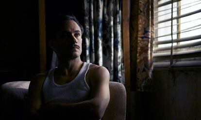 Gael Garcia Bernal, en un fotograma de &#039;Neruda&#039;.