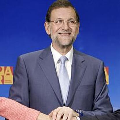 Rajoy sella una alianza con el PAR en busca de la mayoría absoluta