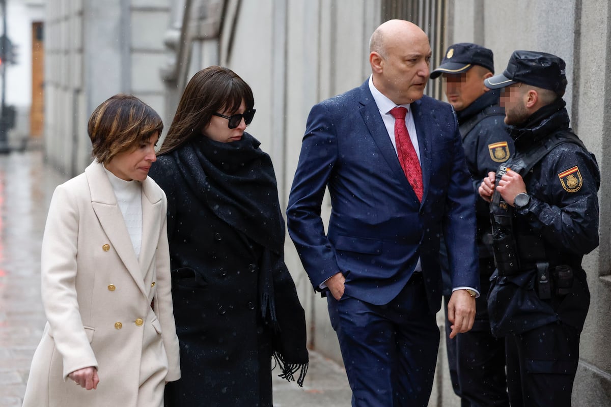 Joyas de Tiffany, vuelos en ‘business’ y hoteles con ‘spa’: los regalos de lujo que financió la trama Koldo