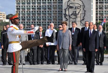 La presidenta de Brasil, Dilma Rousseff ,en la Plaza de la Revolución de La Habana.