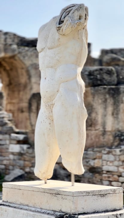 Ruinas de las termas de Adriano en Afrodisias (Turquía).