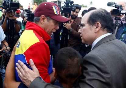 Francisco Rodriguez junto a Henri Falcón.