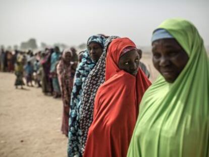 EL PAÍS viaja al Estado de Borno, en Nigeria, territorio del grupo terrorista Boko Haram. Allí, 1,5 millones de personas se agolpan sin apenas comida ni agua en los pocos pueblos que controla el Ejército