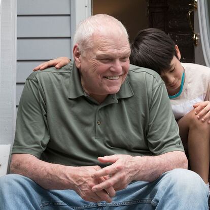 Brian Dennehy y  Lucas Jaye, en 'El verano de Cody'.