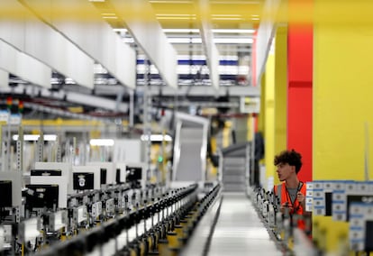 Instalaciones del centro logístico de Amazon en Siero (Asturias).