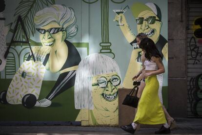 Mural del carrer Manso de la immobiliària Núñez i Navarro pintat per Marina Capdevila.